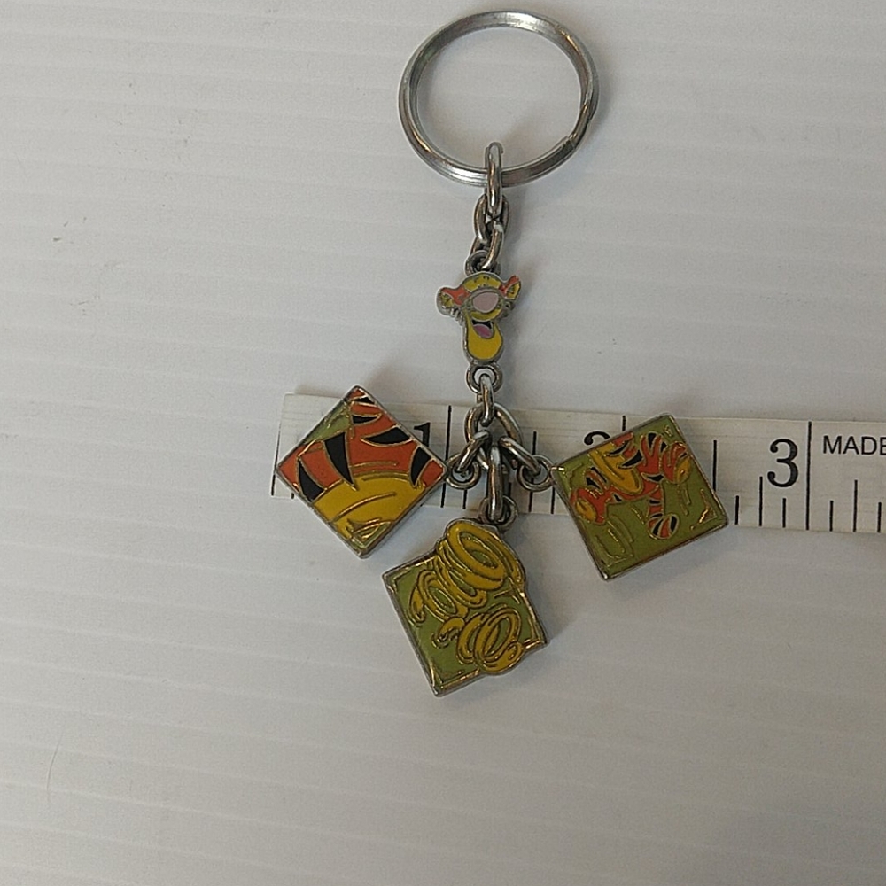 Disney Tigger Key Chain Colorful Enamel - Picture 7 of 9